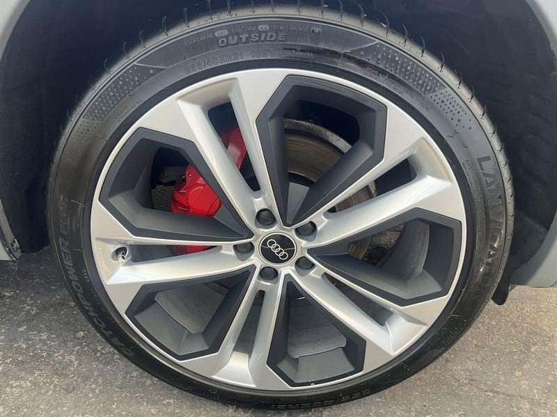 Audi Q5 Q5 40 TDI 204 CV quattro S tronic S line TUA DA 489,00 AL MESE