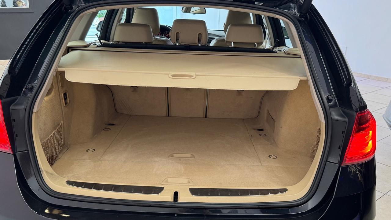 Bmw 320d Touring Luxury aut.