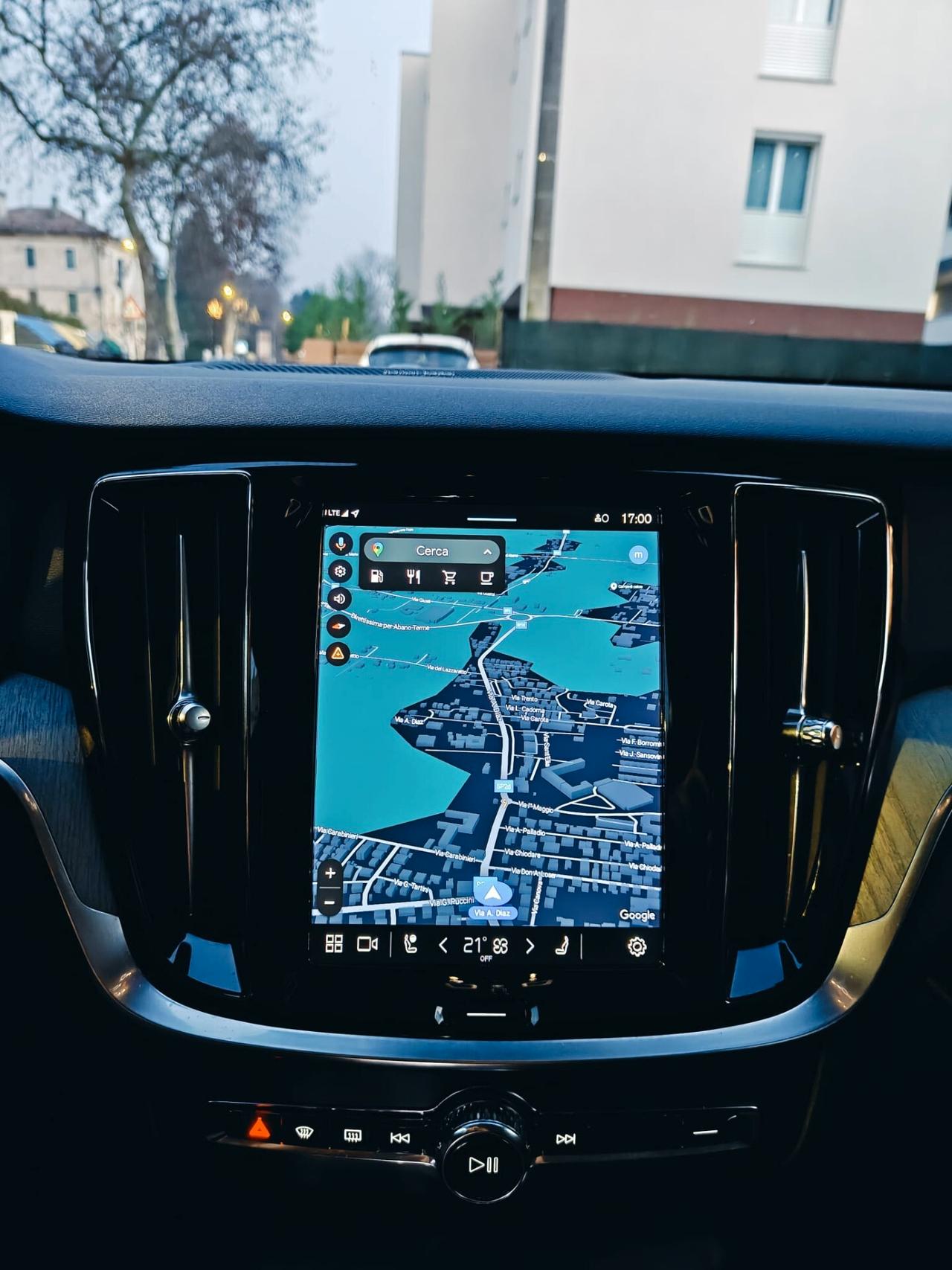 Volvo V60 Cross Country B4 (d) AWD automatico Plus