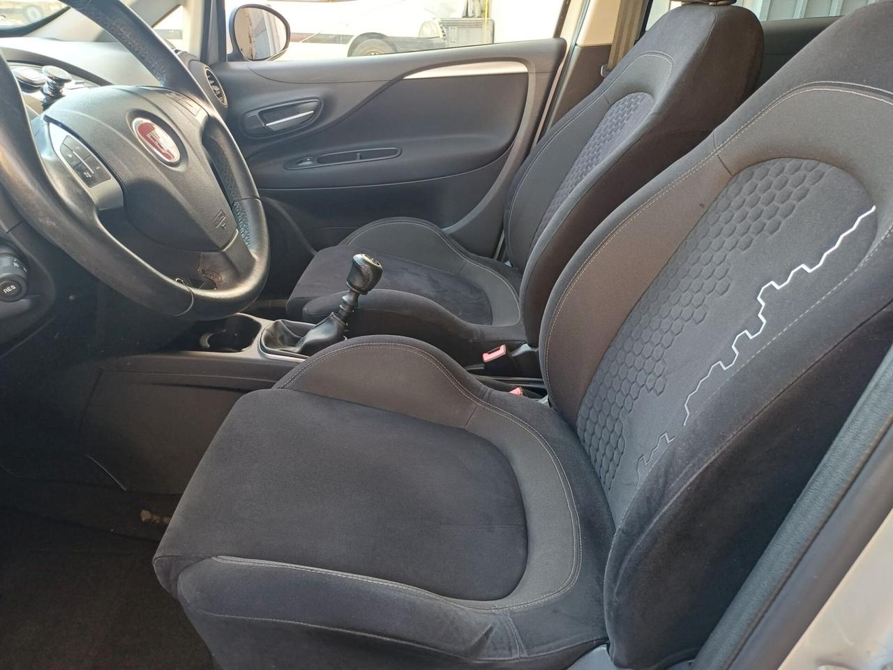 Fiat Punto 1.2 8V benzina 5 porte Lounge - 2014