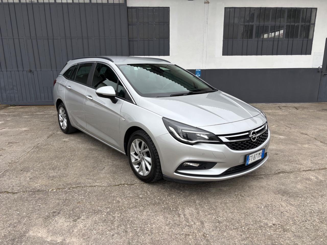 Opel Astra 1.6 CDTi 110CV. Neopatentati. Garanzia