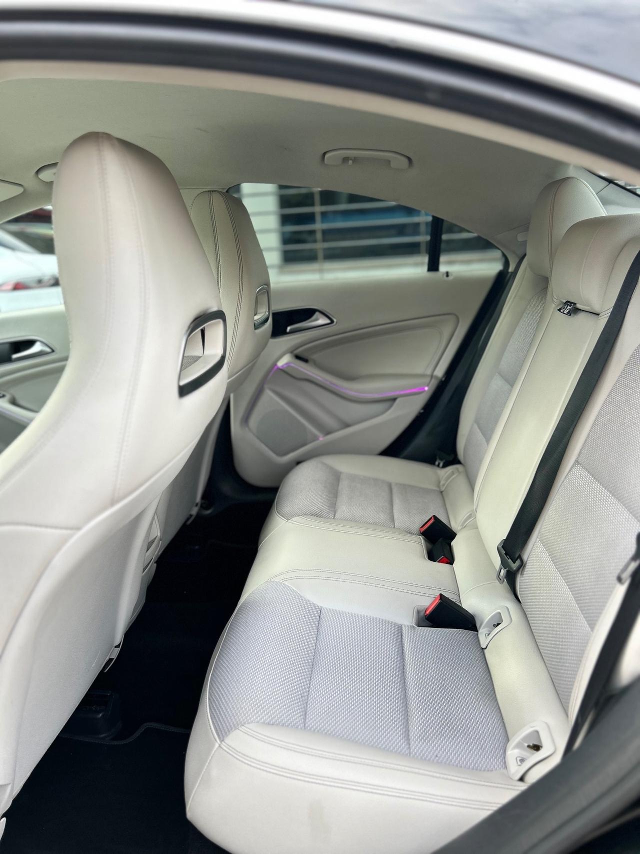 Mercedes-benz CLA 180 d Sport guidabile neopatentati