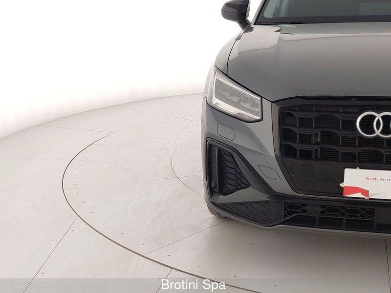 Audi Q2 35 TFSI S tronic Identity Black