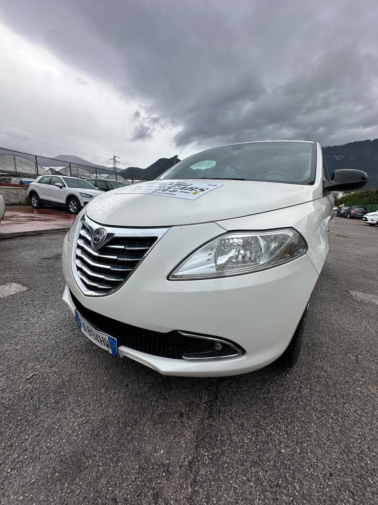 Lancia Ypsilon 1.2 69 CV 5 porte GPL Ecochic Platinum