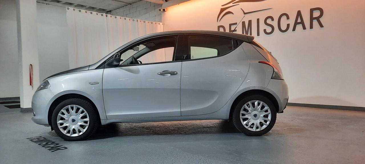 Lancia Ypsilon 1.2 69 CV 5 porte S&S Platinum