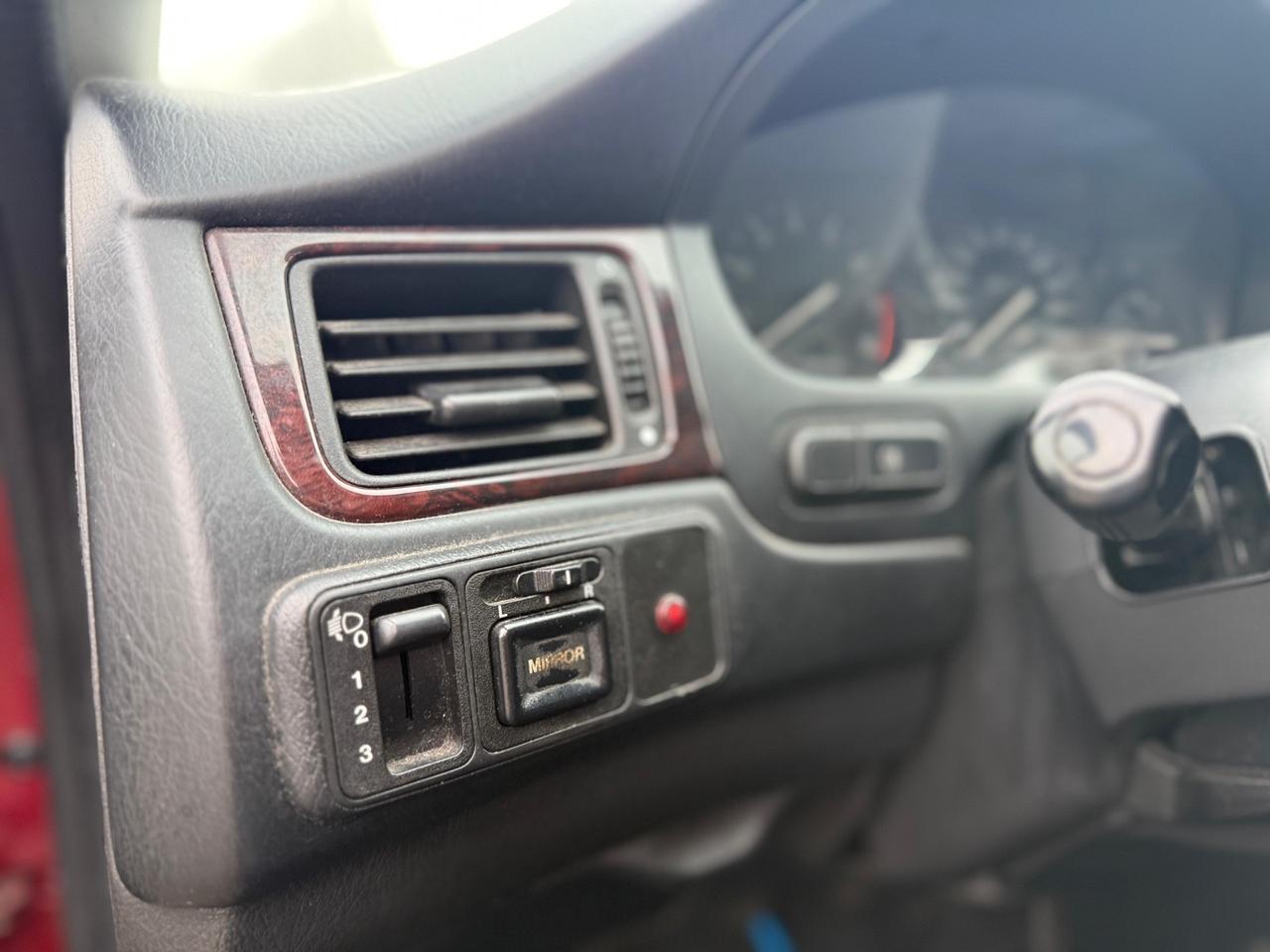 Honda Civic 1.4i 16V cat 5 porte
