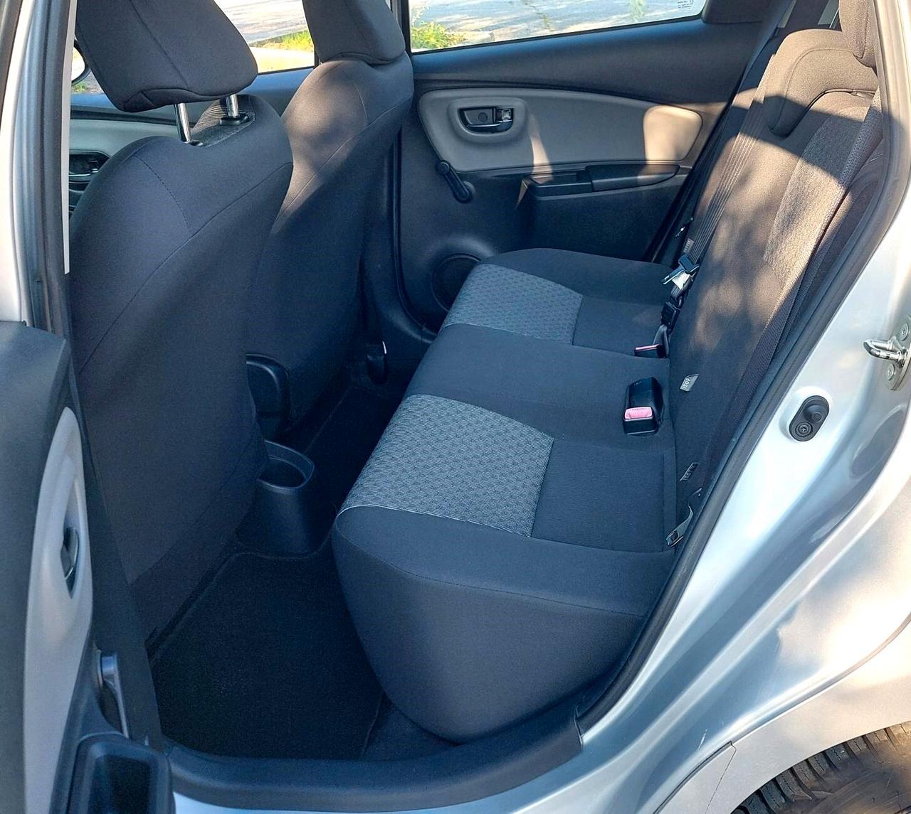UNICO PROPRIETARIO - TOYOTA YARIS - 1.0 LOUNGE