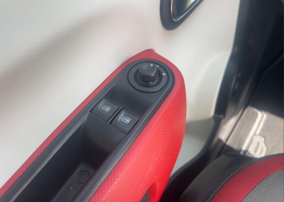Renault Twingo 1.0B OTTIMA PER NEOPATENTATI