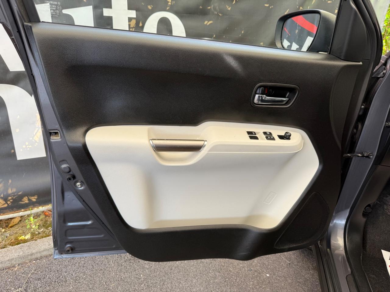 Suzuki Ignis 1.2 Dualjet Top