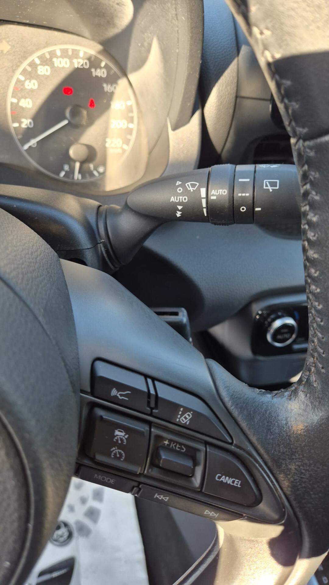 Toyota Yaris 1.5 Hybrid 5 porte Lounge