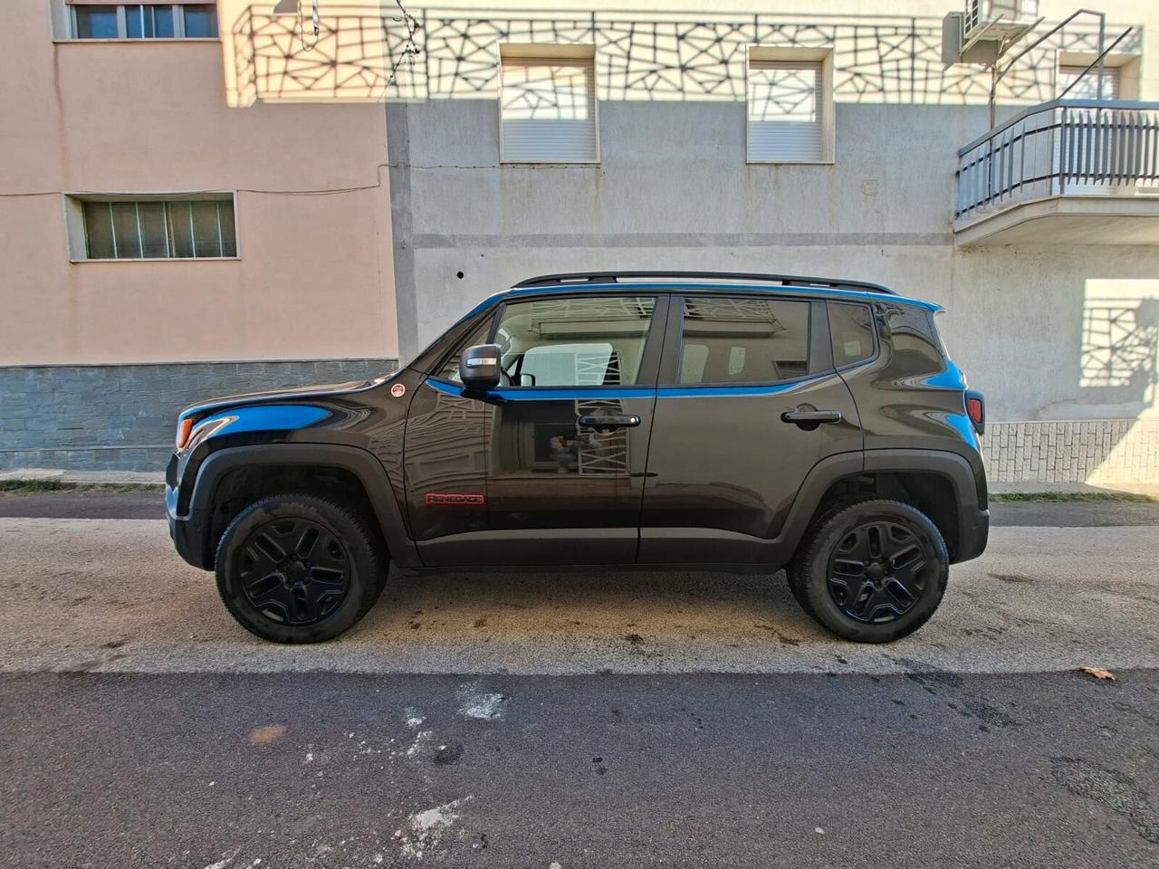 Jeep Renegade 2.0 Mjt 170CV 4WD Active Drive Low Trailhawk