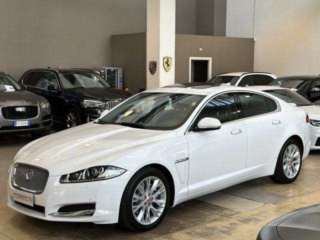 JAGUAR XF 2.2 D 200 CV Luxury - 18" - Tetto - Camera-Keyless