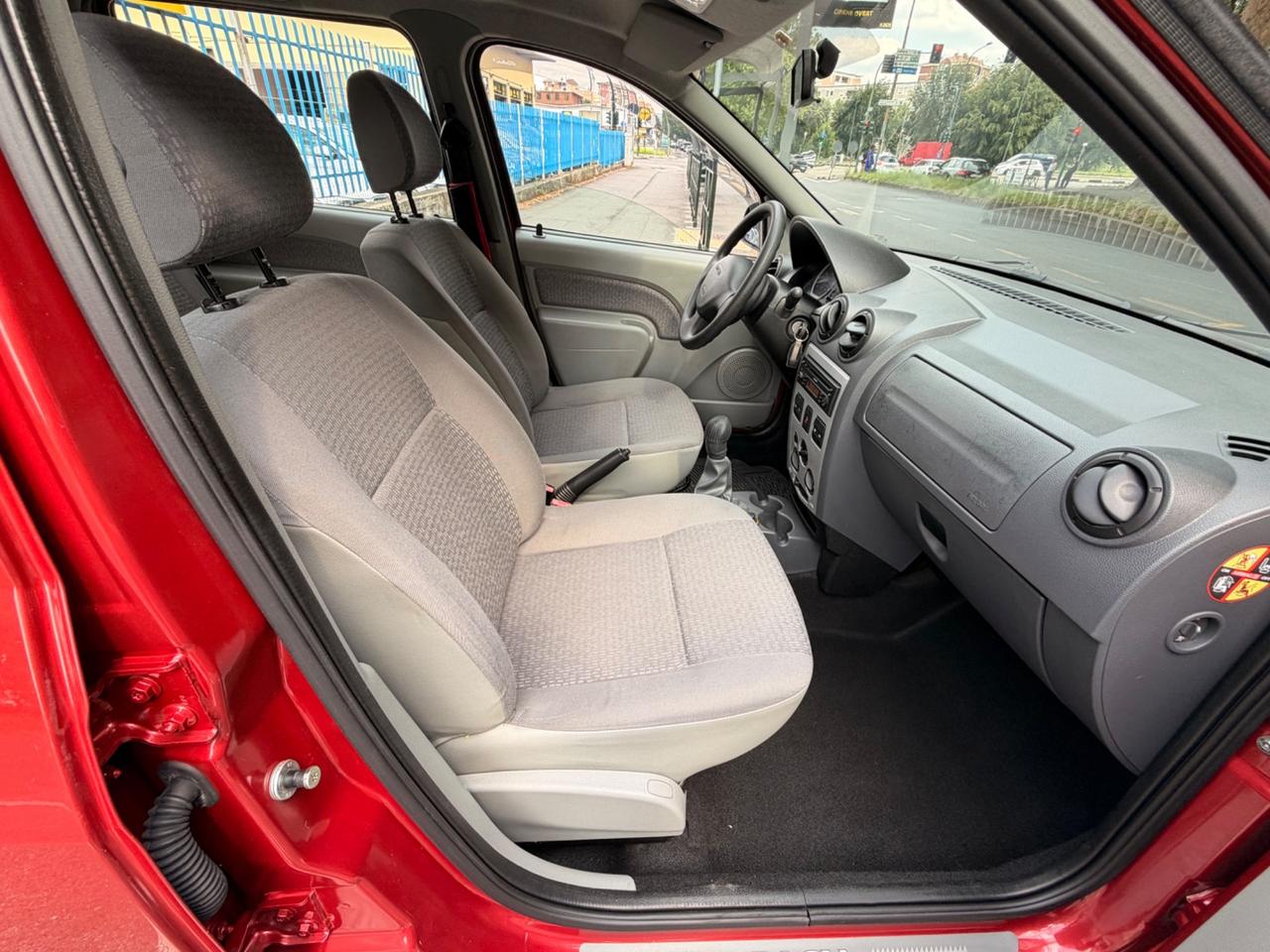 Dacia Logan MCV 1.6 5 posti Lauréate *GPL 2030*