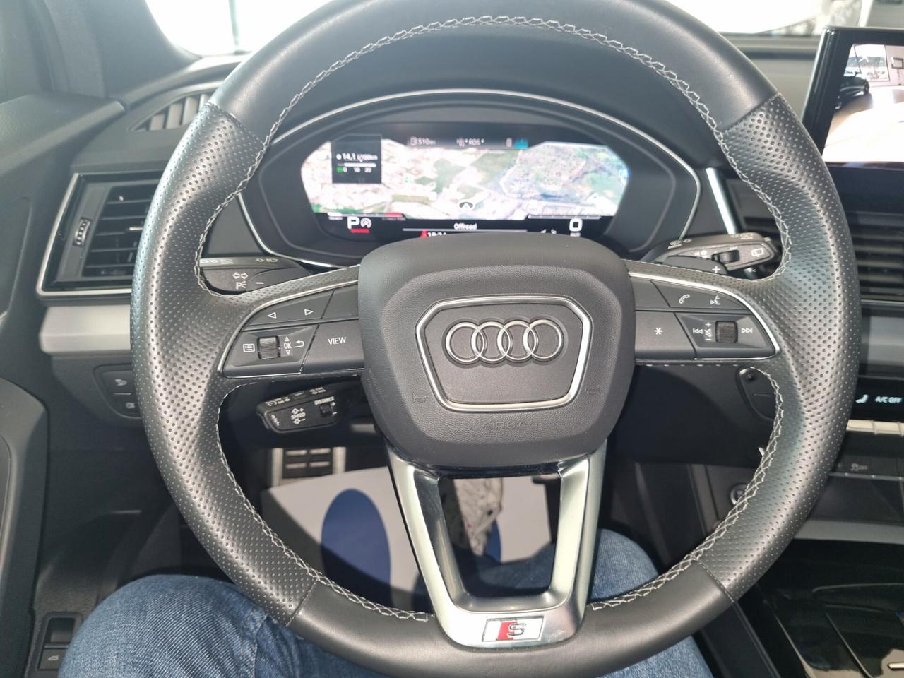 Audi Q5 40 TDI 204 CV quattro S tronic Identity Black