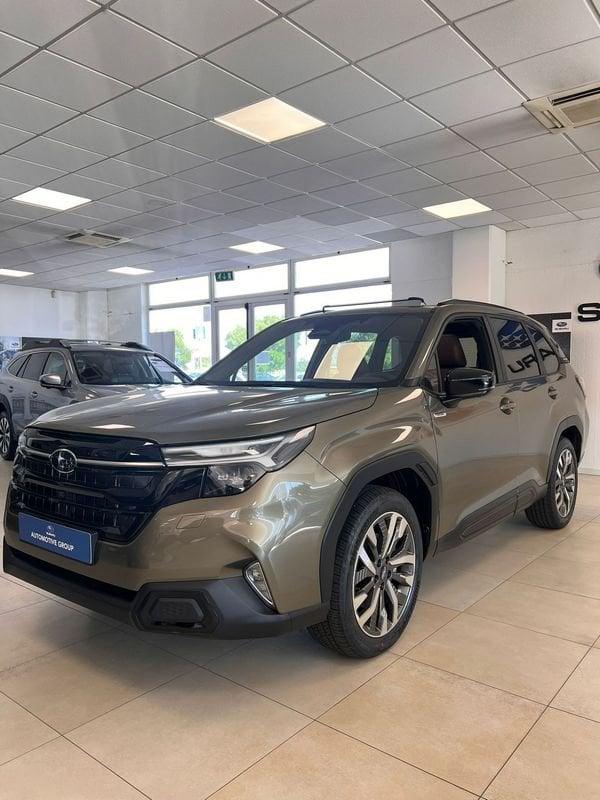 Subaru Forester 2.0 e-Boxer Premium auto