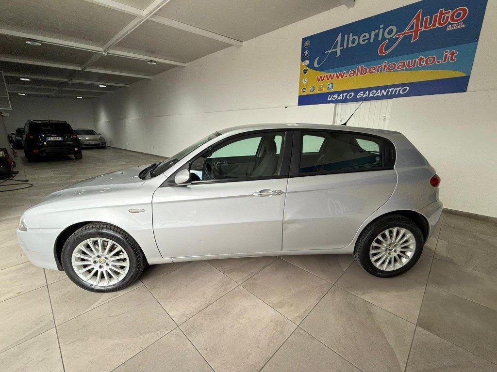 Alfa Romeo 147 1.9 JTD (120) 5 porte Distinctive