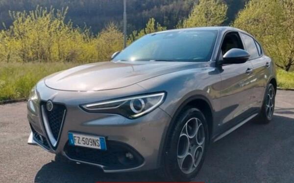 Alfa Romeo Stelvio 2.2 Turbodiesel 160 CV AT8 RWD