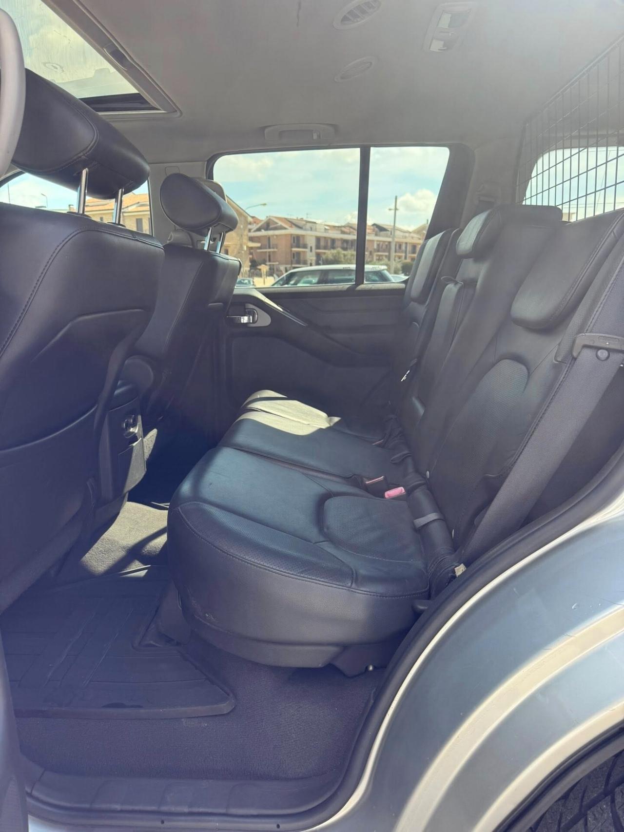 Nissan Pathfinder 2.5 dCi LE Chrome