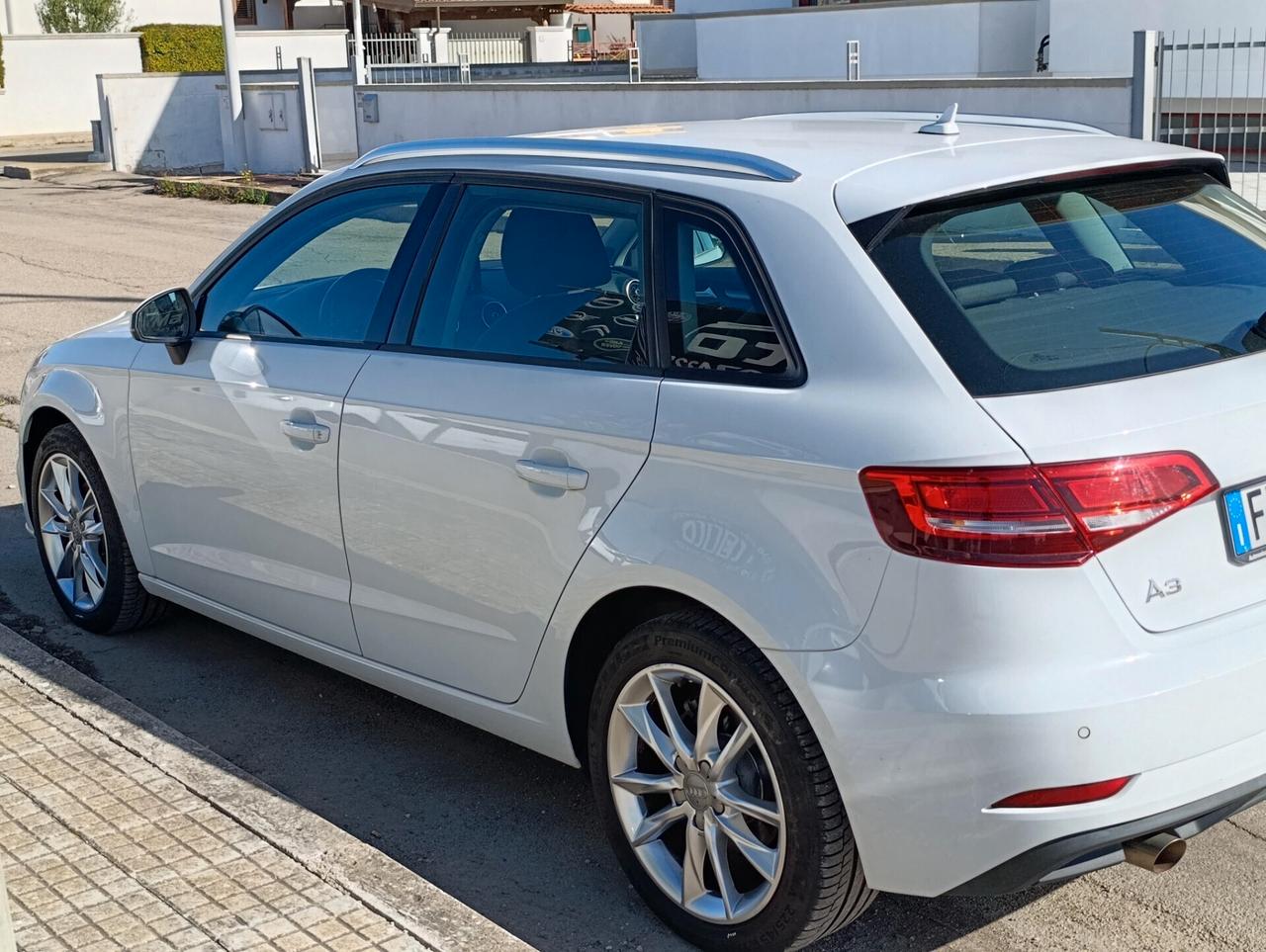 AUDI A3 1.6 TDI 116 CV Design KM 90.000 LED/NAV/SEDILI RISCALDATI
