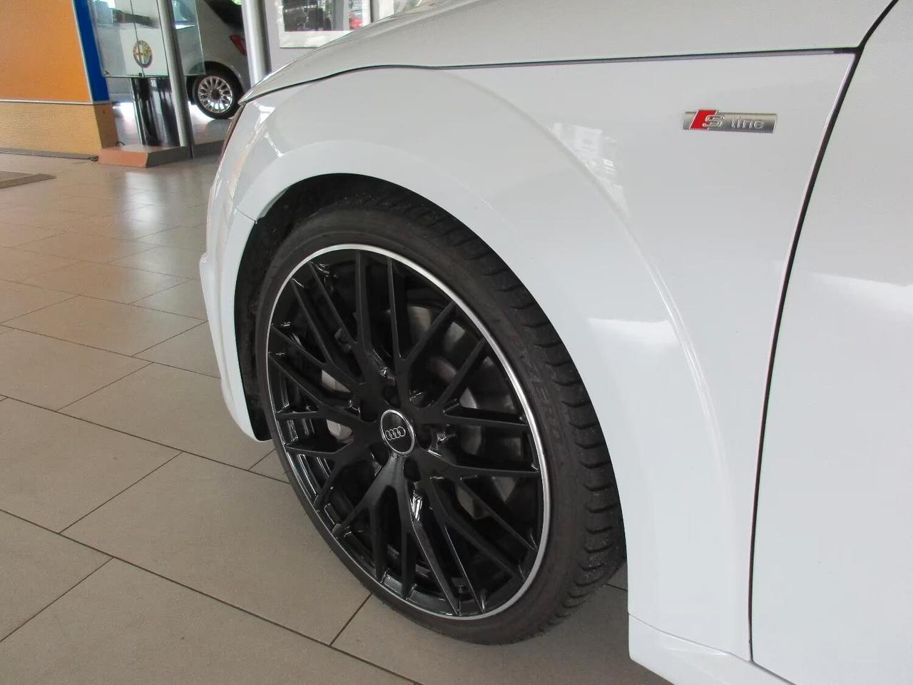 Audi TT Coupé 45 TFSI Q4 S tronic S line MATRIX