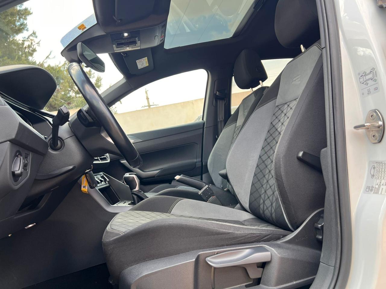 Volkswagen Taigo 1.0 TSI 110 CV DSG R-Line