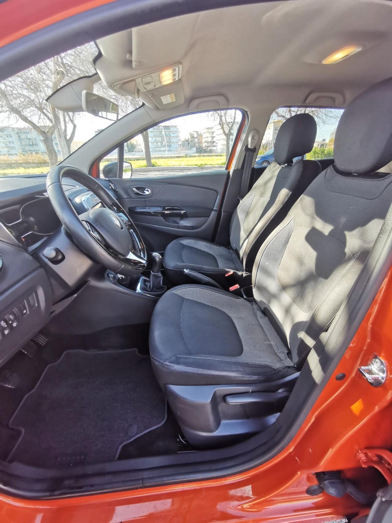 Renault Captur 1.5 dCi 8V 90 CV Wave NAV. 2013