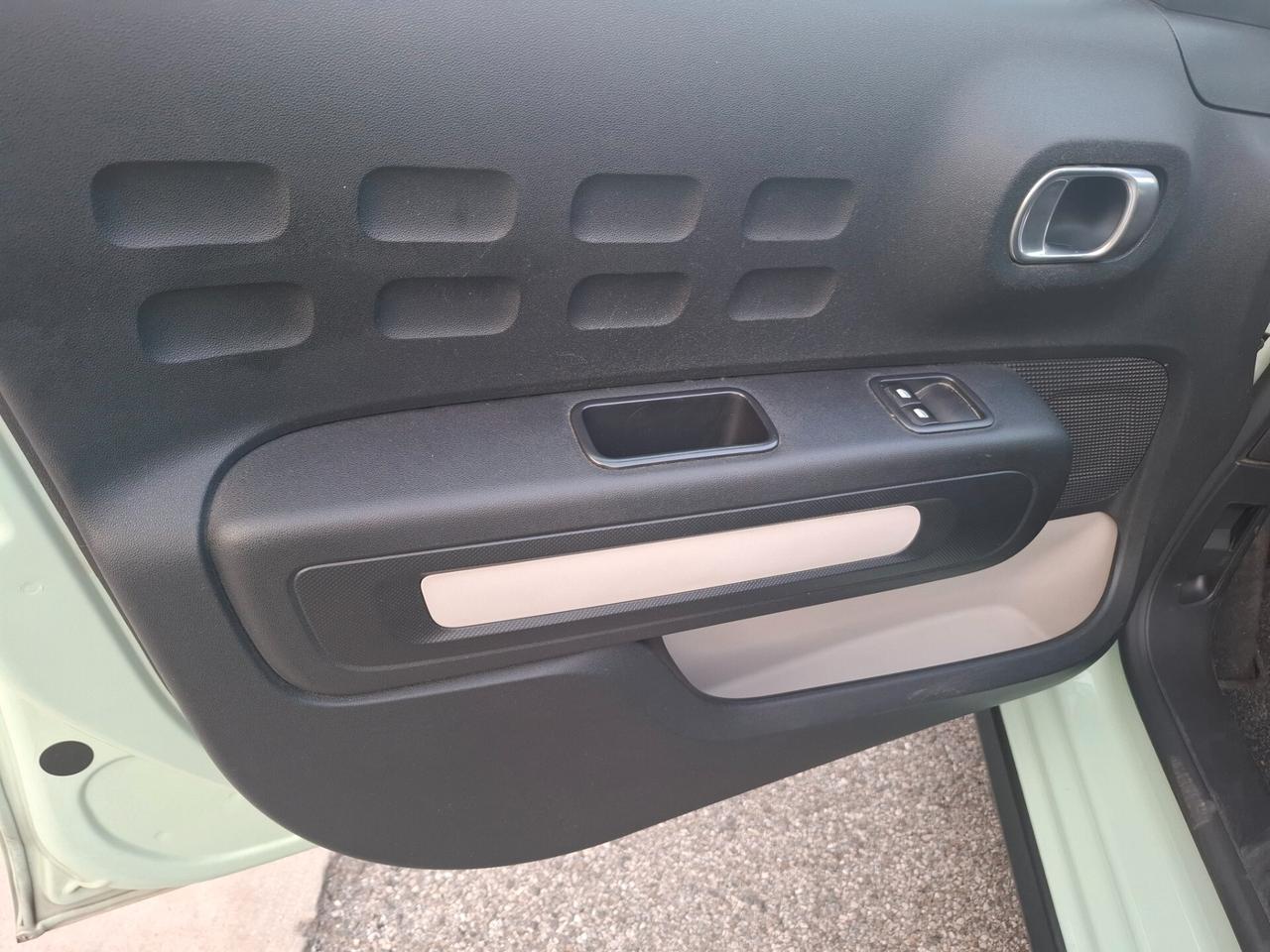 Citroen C3 PureTech 82 GPL Feel