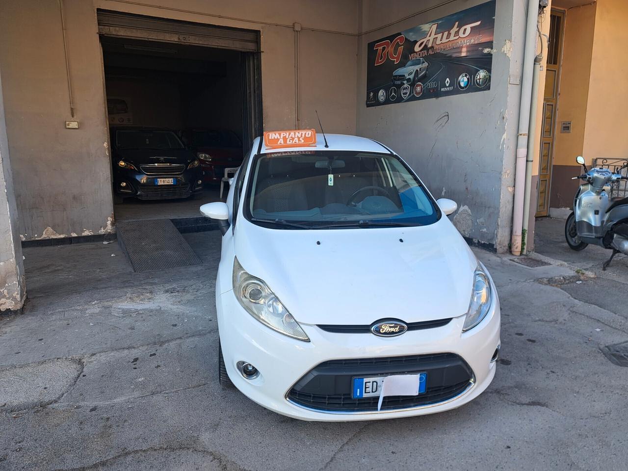 Ford Fiesta 1.4 GPL Titanium 2010 unico prop