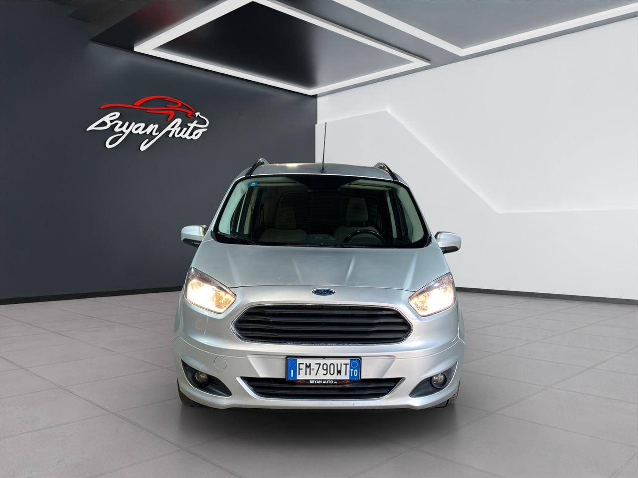 Ford Tourneo Courier 1.5 TDCI 95 CV Titanium