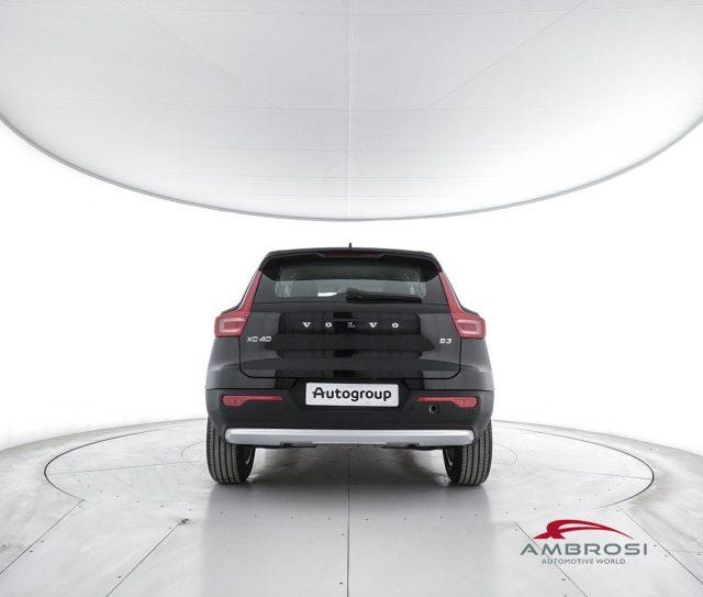 VOLVO XC40 B3 Mild hybrid Benzina Essential