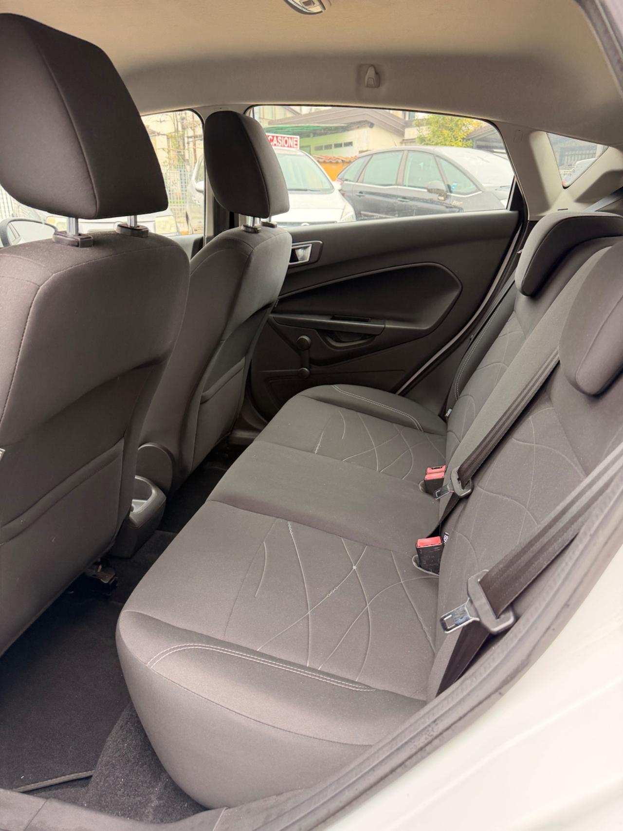 Ford Fiesta 1.5 TDCi 75CV 5 porte ST-Line