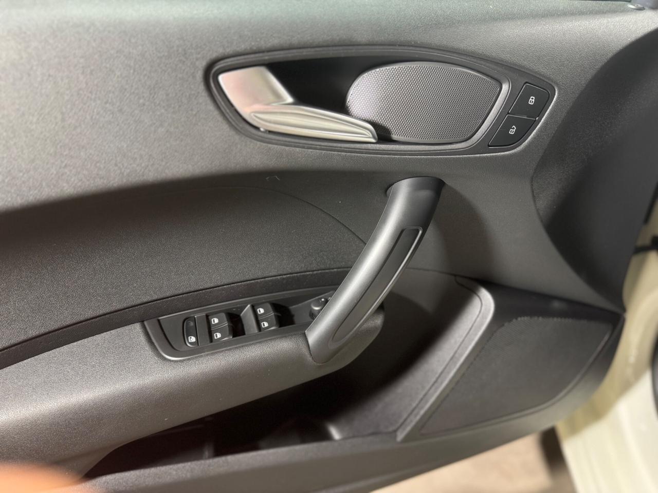 Audi A1 1.6 TDI 90CV MANUALE NEOPATENTATI