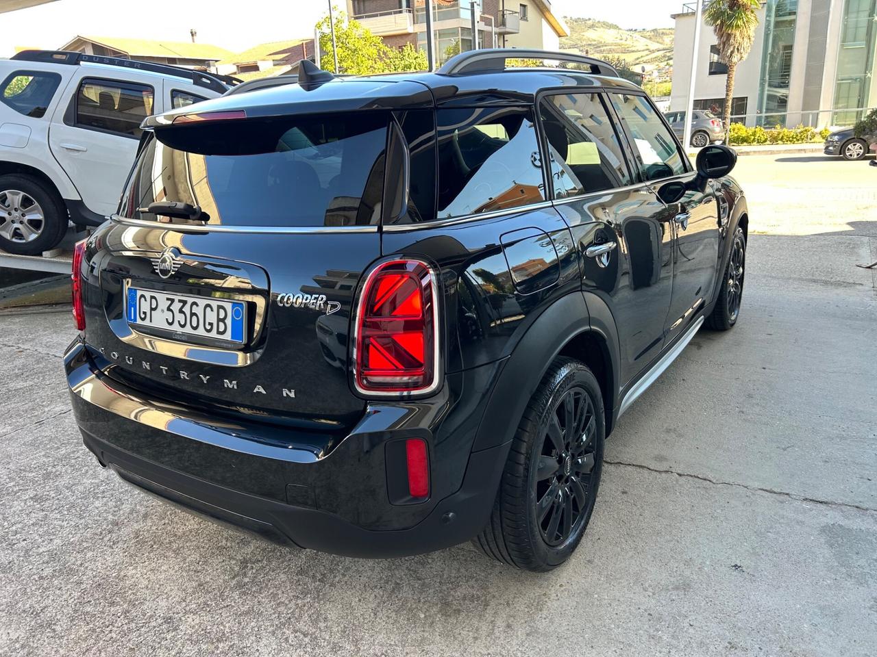 Mini Countryman COOPER D ( 80.000 KM )Pari al Nuovo!