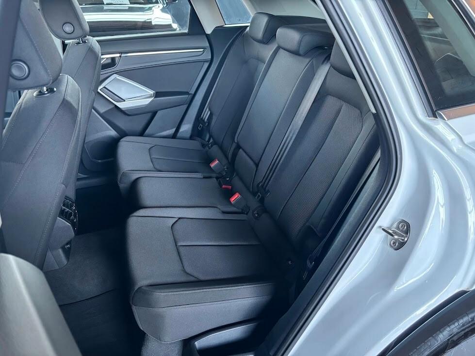 Audi Q3 35 TFSI S tronic Business Advanced MHEV