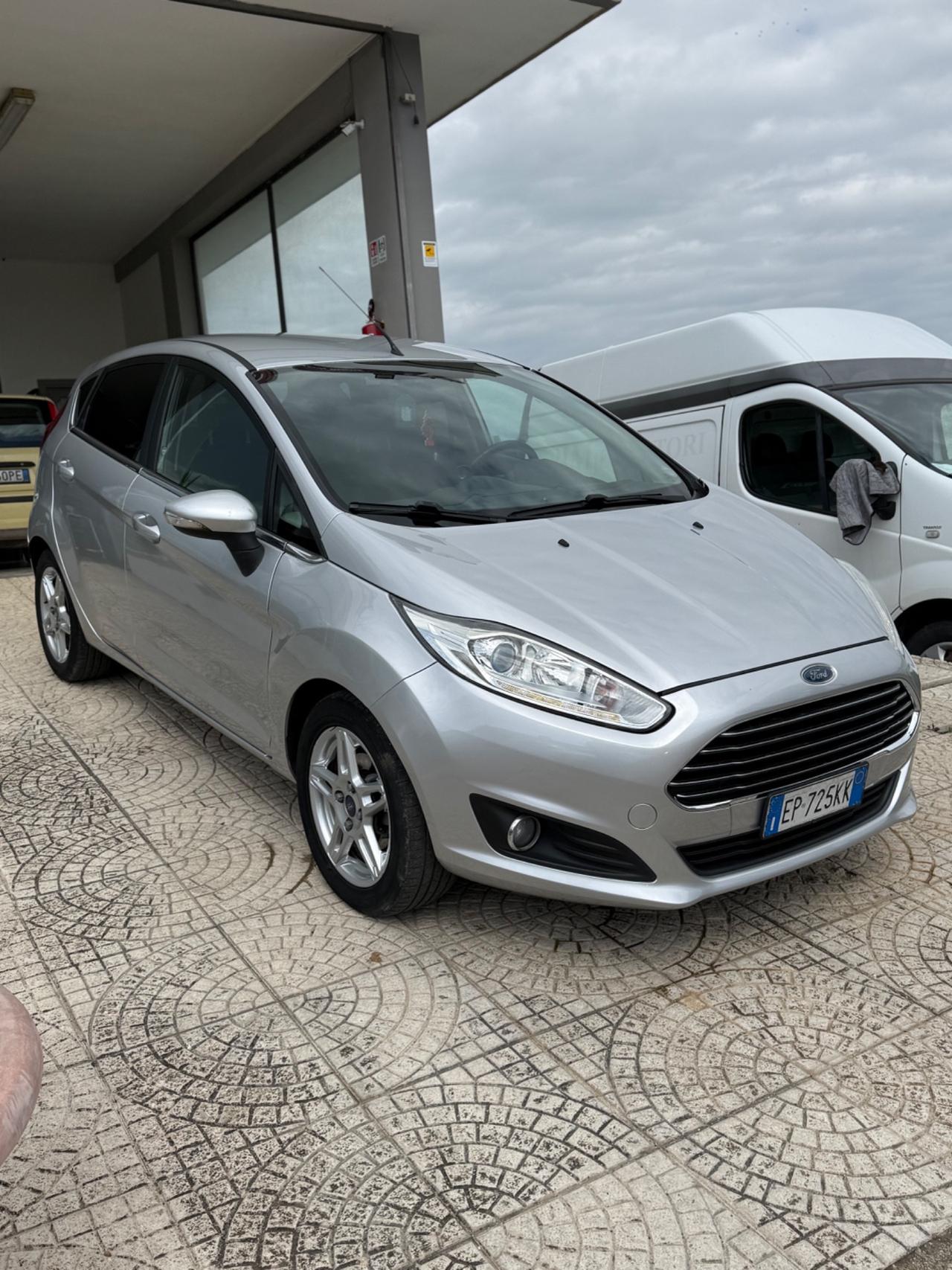 Ford Fiesta 1.5 TDCi 75CV 5 porte Titanium
