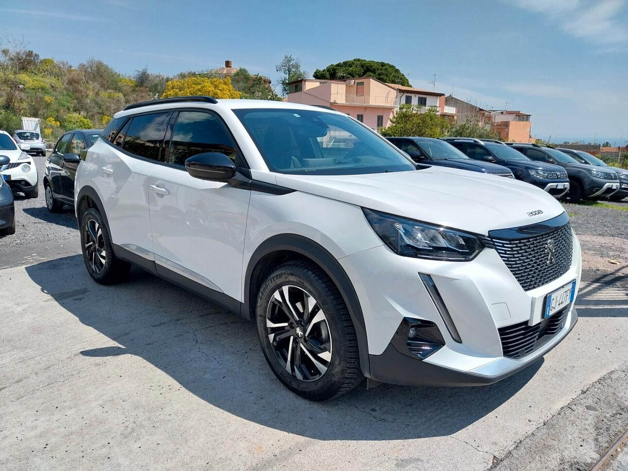 PEUGEOT 2008 1.2 BENZINA 30.000 KM ALLURE 2022