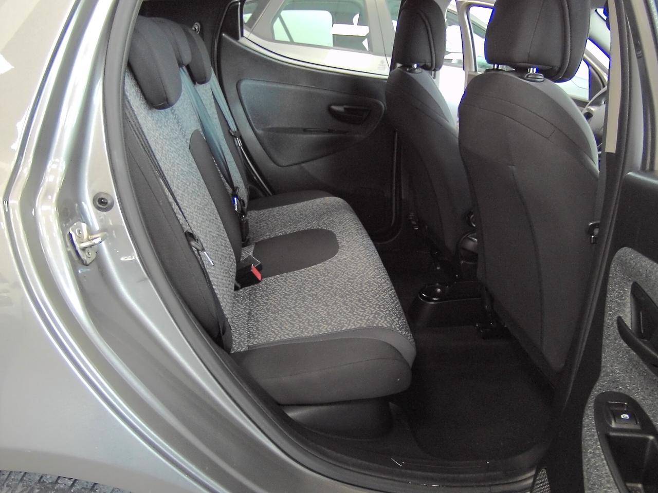 Lancia Ypsilon 1.0 FireFly 5 porte S&S Hybrid Silver Plus