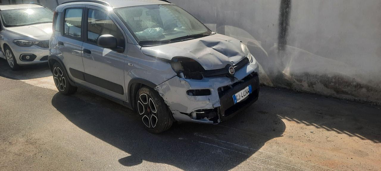 Fiat Panda cc10 ibrida benzina anno 2022