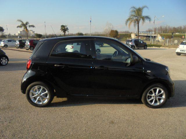 SMART ForFour EQ Pure n°24