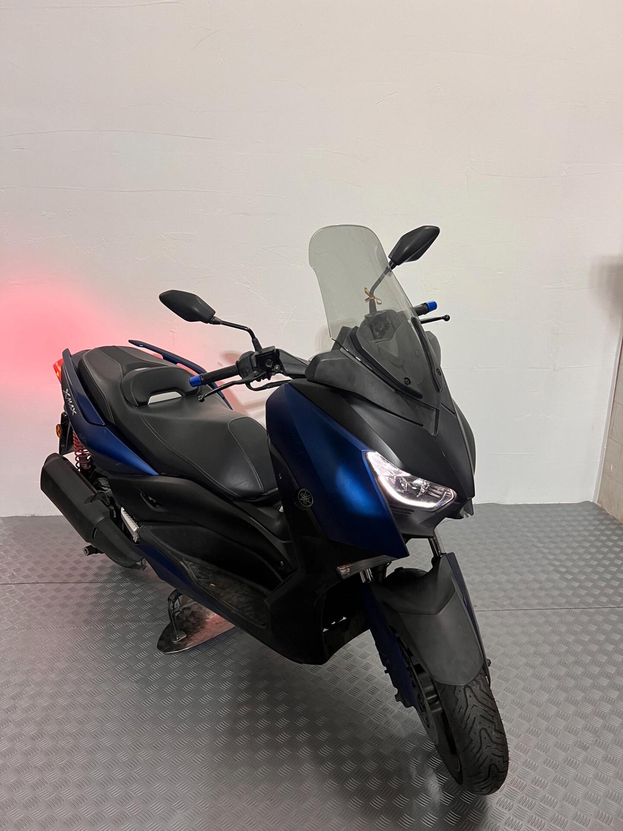 Yamaha X-Max 300