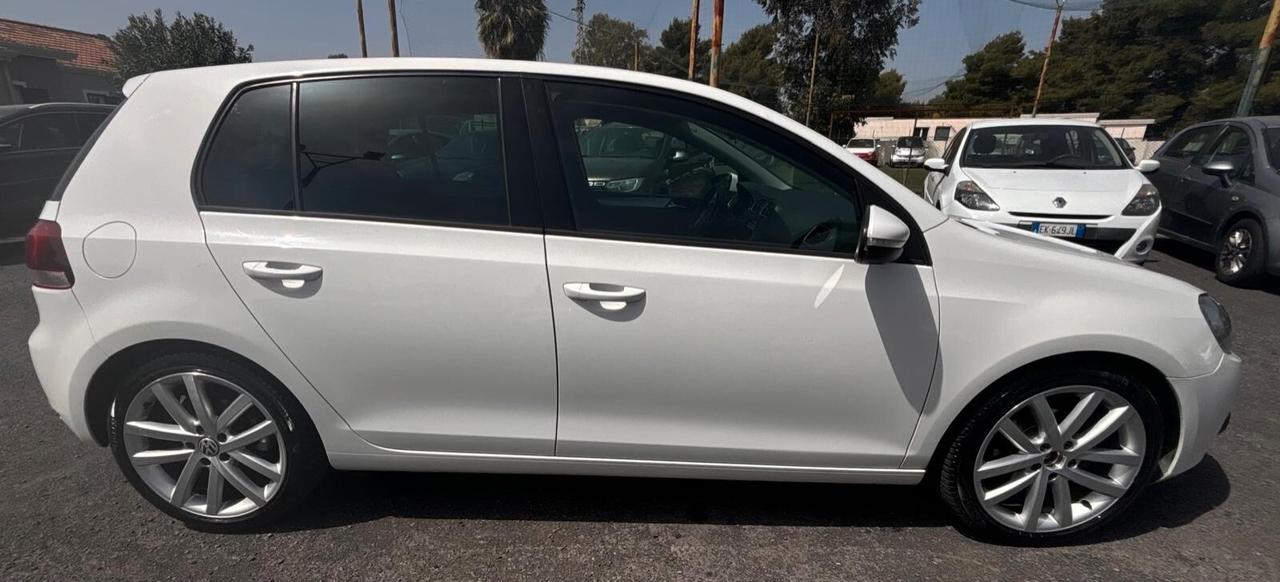 Volkswagen Golf 1.6 TDI DPF 5p. Highline