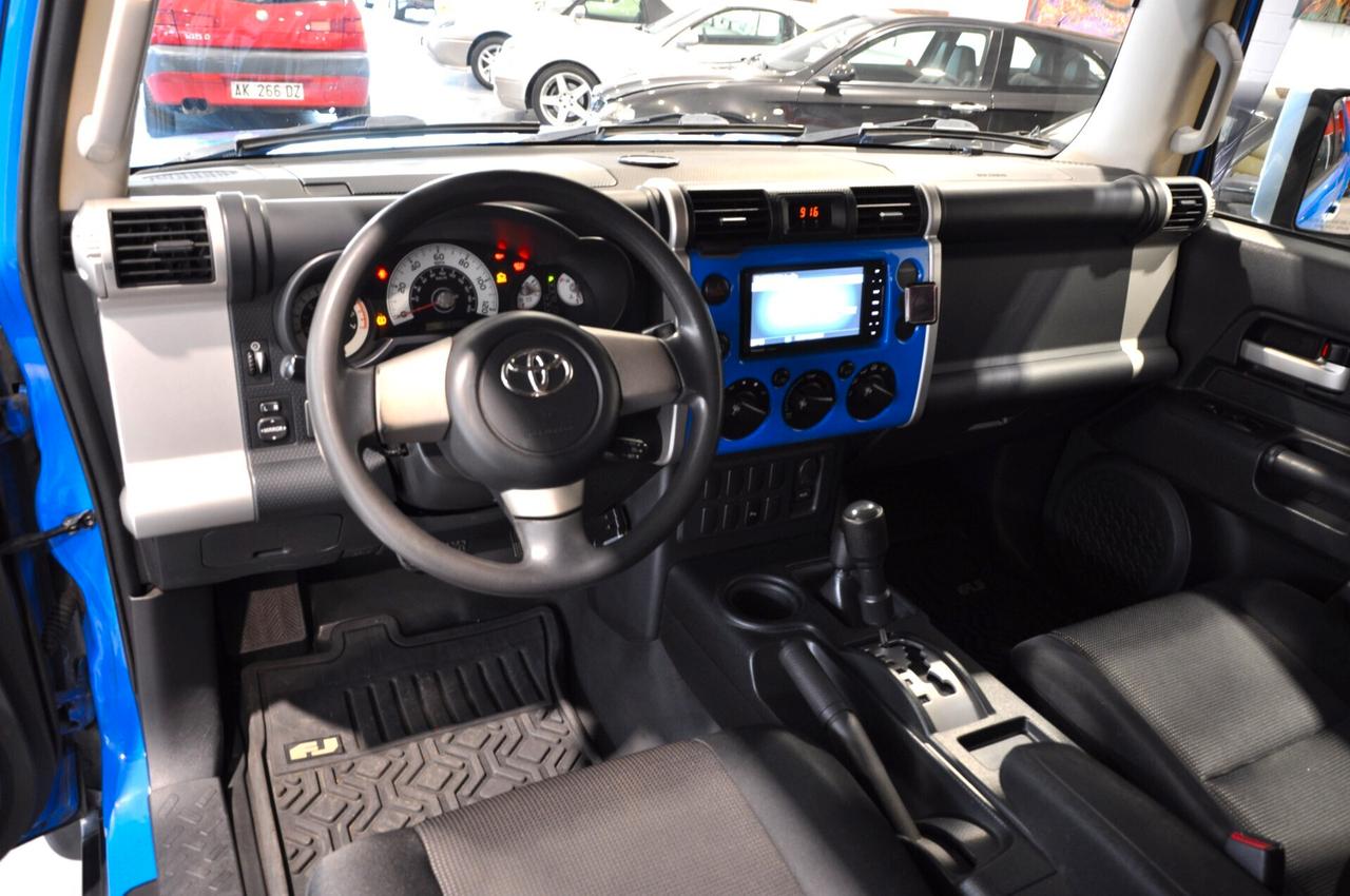 Toyota FJ Cruiser 4 WD