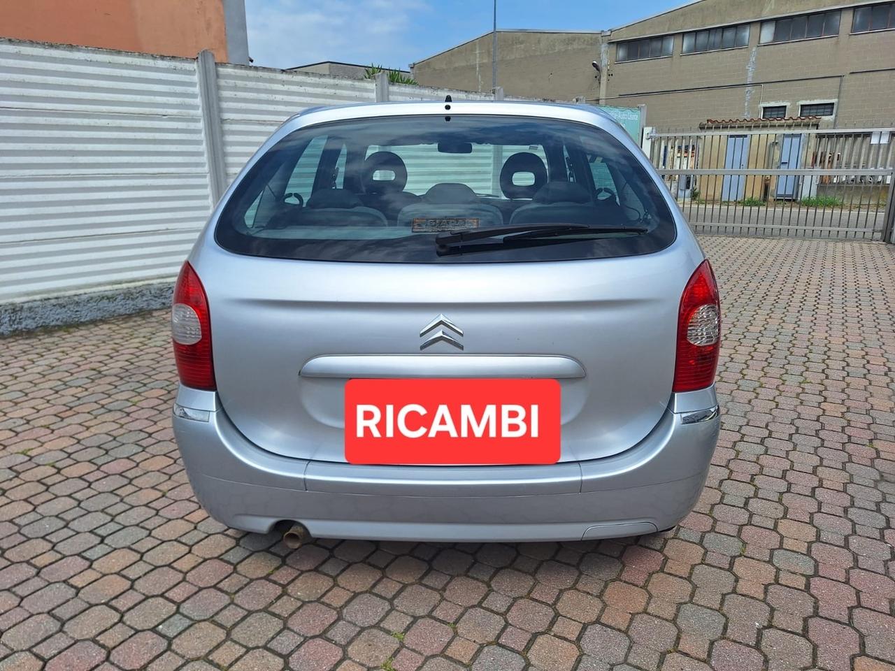 Citroen Xsara Picasso 1.6 benzina, pezzi di RICAMBI