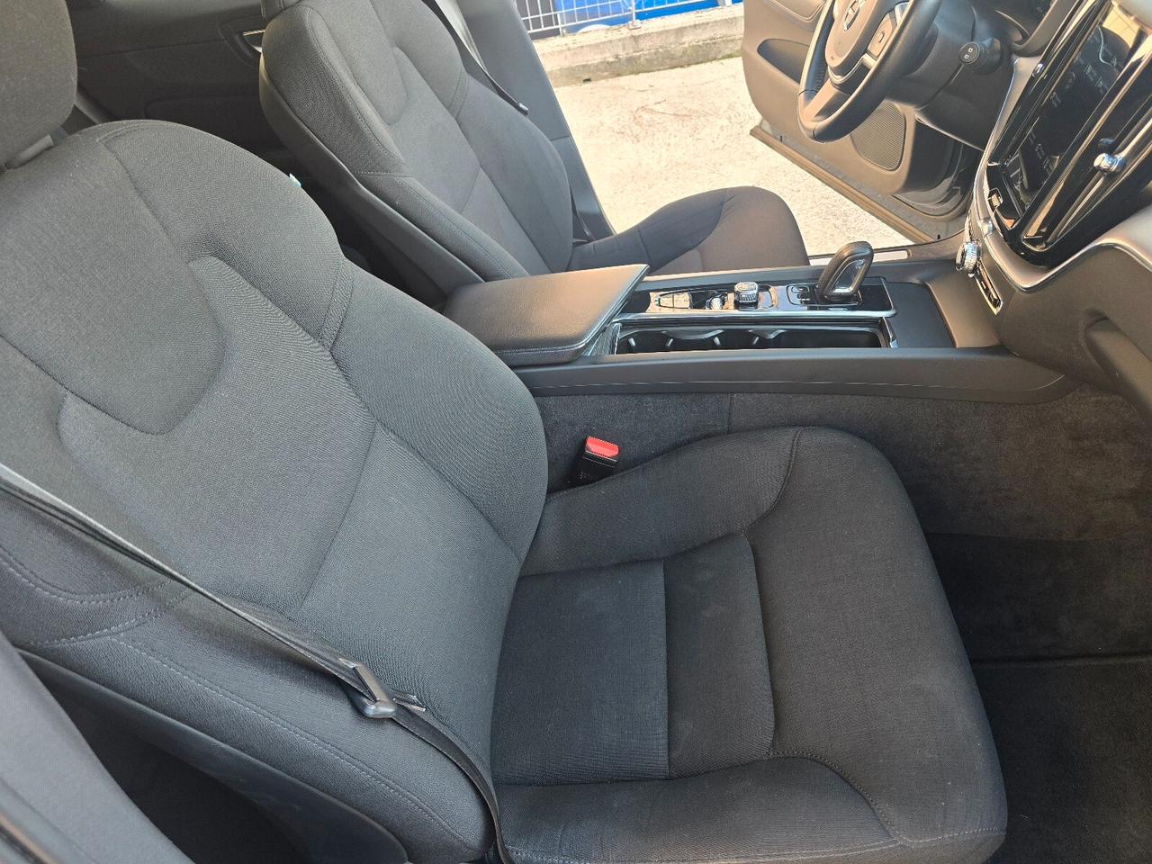 Volvo XC 60 XC60 B4 (d) AWD Geartronic Business