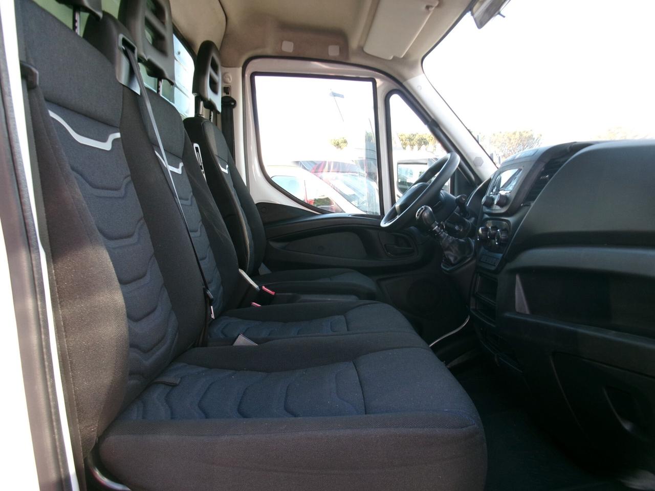Iveco Daily 35C18 3000 180CV FURGONE IN LEGA NIDO D'API 4.40M