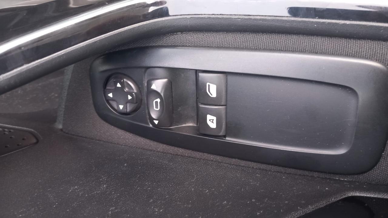 Peugeot 208 PureTech 82 5 porte Active