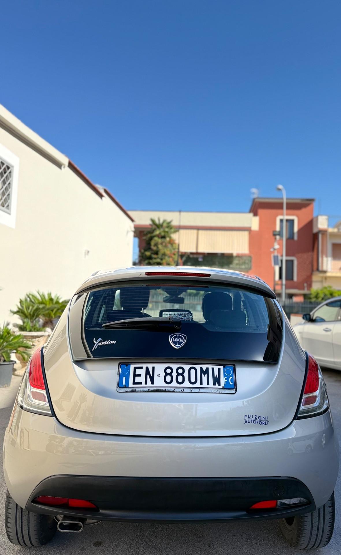 Lancia Ypsilon 1.2 Gpl 70 Cv