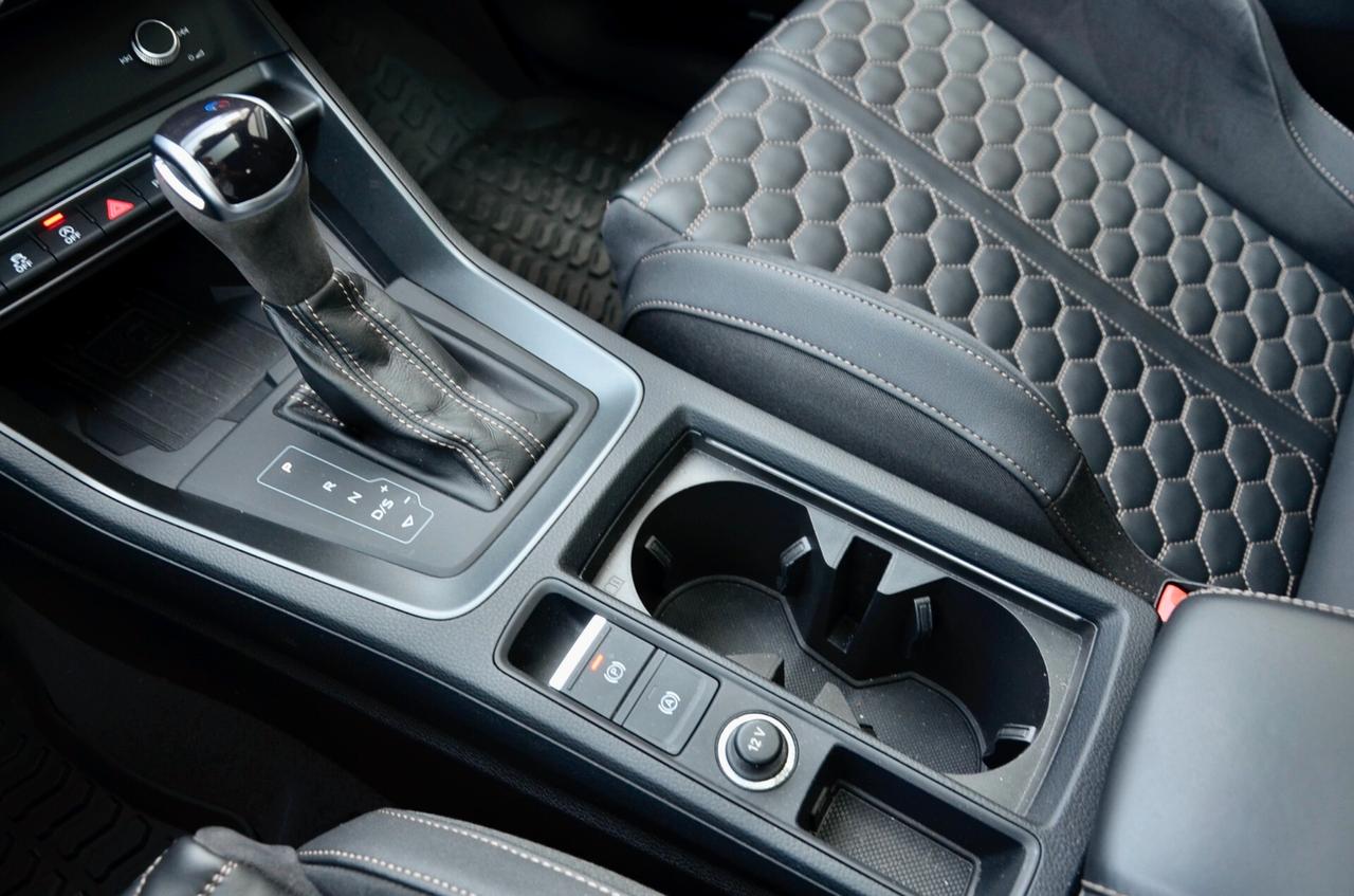 AUDI RSQ3 SPORTBACK 2.5 EDITION 10 YEARS QUATTRO 400cv S-TRONIC, BOLLO E SUPER 4/27, SERVICE AUDI, CARBOCERAMICA, TETTO, SEDILI CARBONIO, MATRIX, HI-FI SONOS, PERMUTE