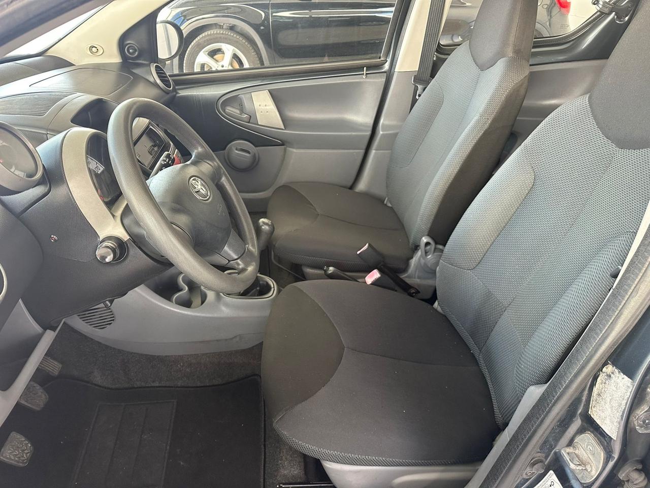 Toyota Aygo 1.0 12V VVT-i 5 porte Sol