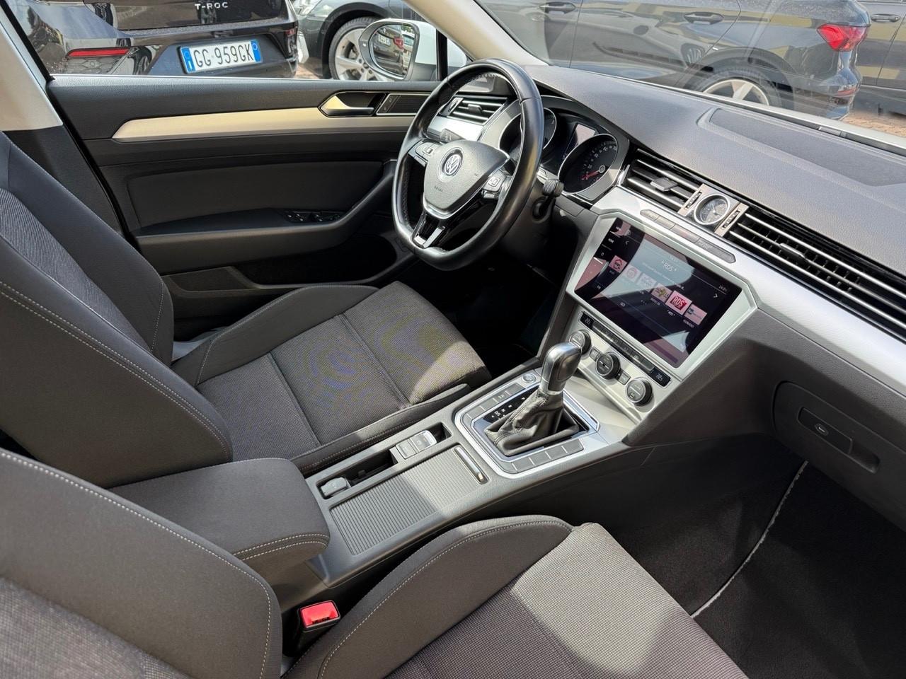 VW Passat 2.0 TDI DSG PREZZO REALE/NAVIPRO